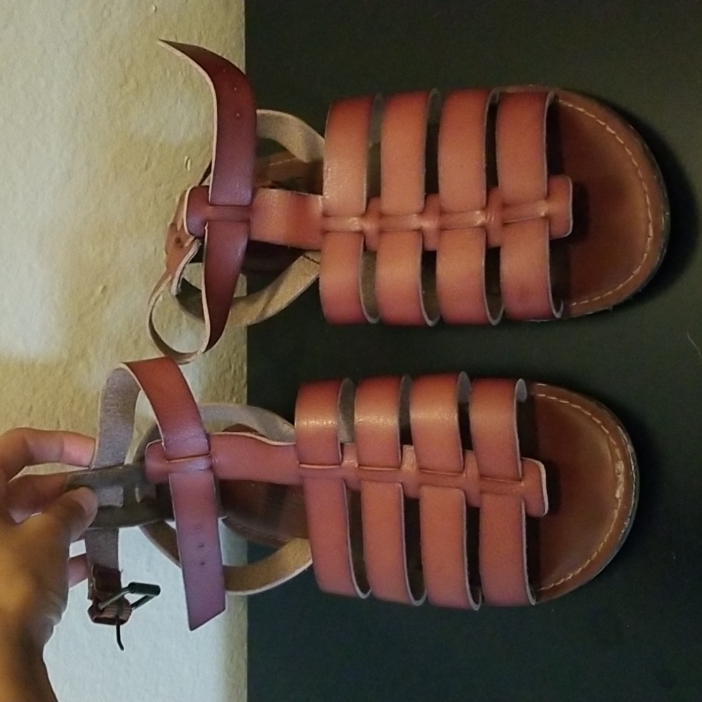 American Eagle sandals